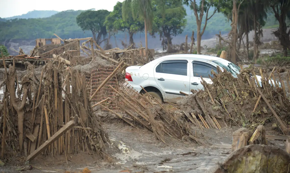 Caso Samarco: Justiça inclui cinco cidades em rol de áreas atingidas -  (crédito: EBC)