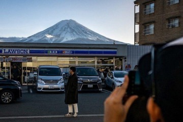 Monte Fuji: vista emblemática da montanha será bloqueada para afastar turistas -  (crédito: BBC Geral)