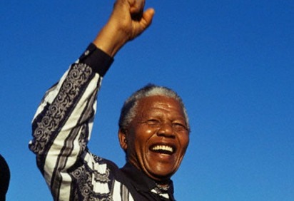 Há 30 anos, com o fim do regime de segregação racial instaurado em 1948, a África do Sul experimentou a sua primeira eleição democrática. Em 27 de abril de 1994, o país escreveu um novo capítulo de sua história ao eleger Nelson Mandela como presidente. -  (crédito: Reprodução do Site One.org/international/blog)