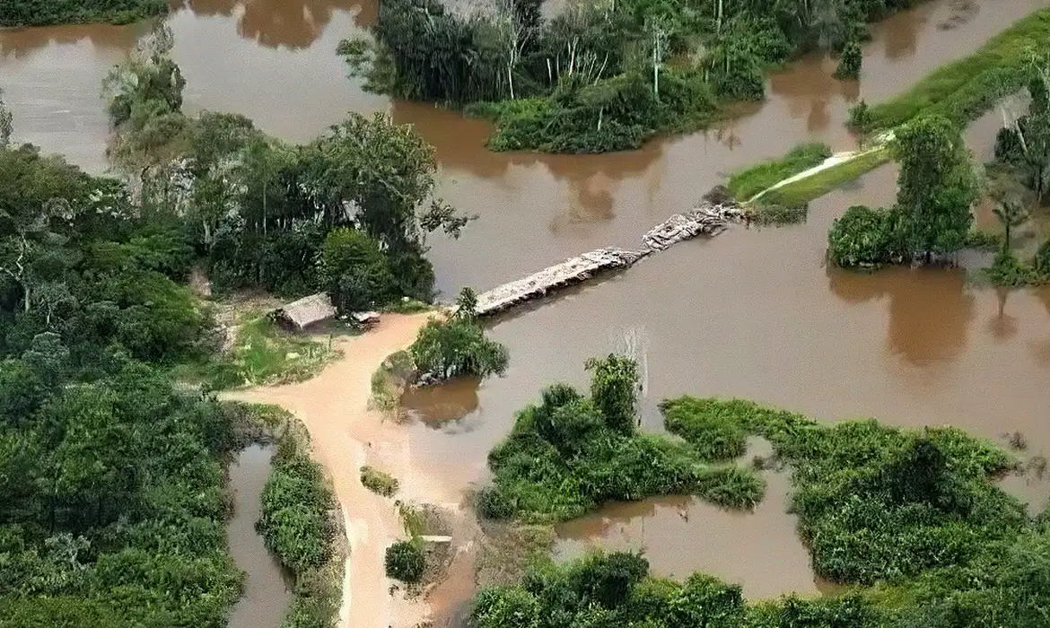 Polícia Federal destrói ponte de acesso à terra indígena no Pará -  (crédito: EBC)