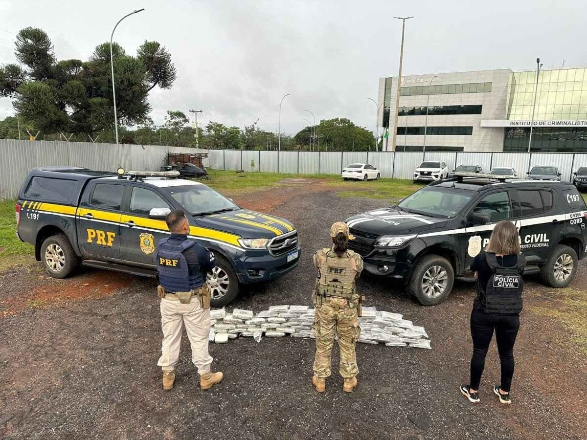 PCDF e PRF apreendem 20 kg de skank escondidos em falso painel de carro