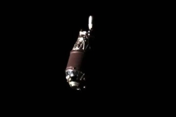 O segmento de foguete abandonado foi fotografado a cerca de 600 km acima da Terra
 -  (crédito: Astrocale/Divulgação)