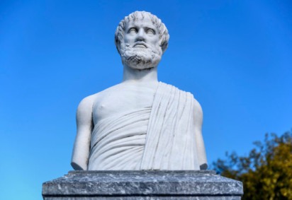 Platão foi um filósofo e matemático grego antigo, discípulo de Sócrates e professor de Aristóteles. Ele viveu de 428 a.C. a 347 a.C. e até hoje existem mistérios em torno de sua sepultura. -  (crédito: freepik frimufilms)