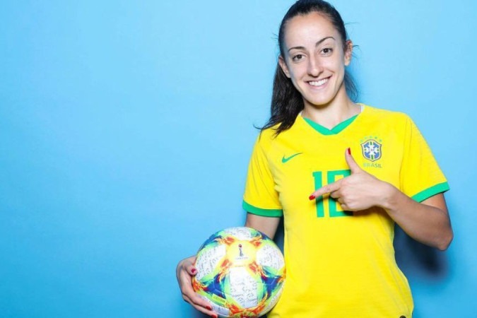 Linfoma de Hodgkin: como se manifesta o câncer diagnosticado em Luana, atleta da seleção brasileira de futebol -  (crédito: BBC Geral)