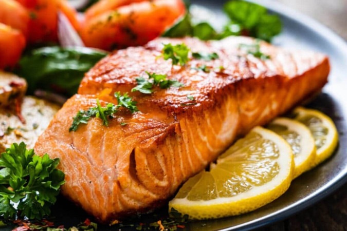 Salmão com especiarias (Imagem: Jacek Chabraszewski | Shutterstock) -  (crédito: EdiCase - Culinaria -> Diversão e Arte)