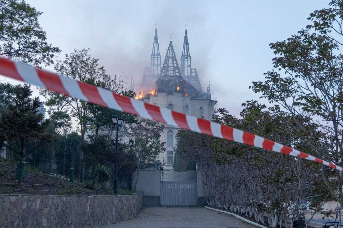 Prédio em chamas em Odessa