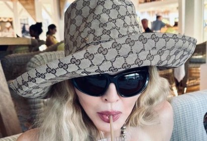 A cantora Madonna chegou ao Rio com bastante antecedência para o show do dia 4/5 na Praia de Copacabana. E sua vinda causou euforia dos fãs.  -  (crédito: Instagram)