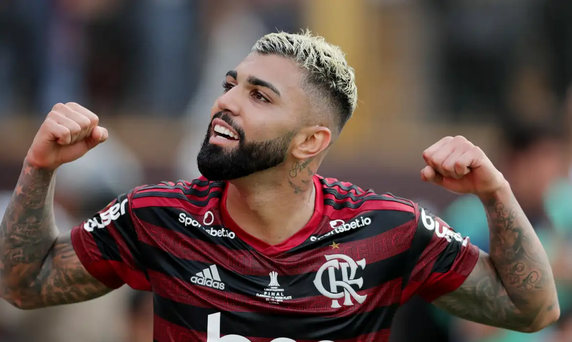 Gabigol consegue efeito suspensivo no CAS e pode voltar a jogar -  (crédito: EBC)