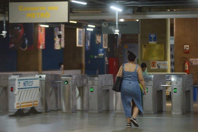 Segundo especialistas, expandir o metrô exige investimentos altos