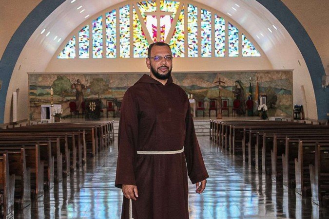  30/04/2024 Crédito: Kayo Magalhães/CB/D.A Press. Cidades. Trezena de Nossa Senhora de Fátima 2024. Na foto, o Frei Reinaldo Santos.