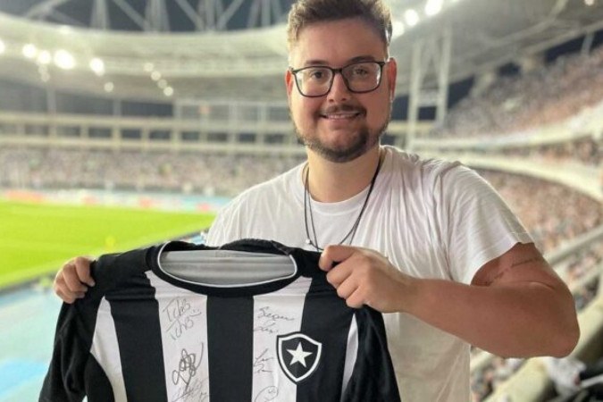 Registro de Gabriezão no estádio Nilton Santos para acompanhar a um dos jogos do Botafogo -  (crédito: Foto: Instagram @gabrielzao)