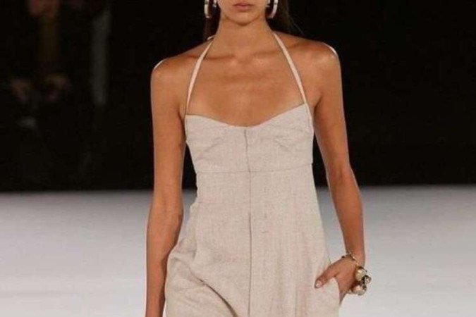 Peças versáteis e elegantes são vistas em peso em desfiles