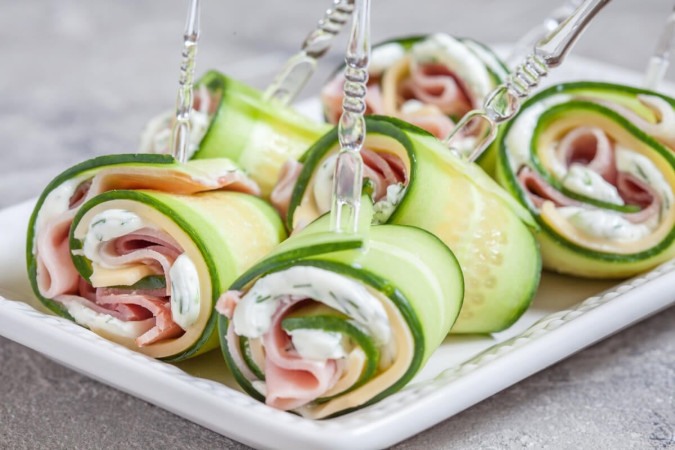 Enroladinho de pepino (Imagem: Elena Shashkina | Shutterstock) -  (crédito: EdiCase - Culinaria -> Diversão e Arte)