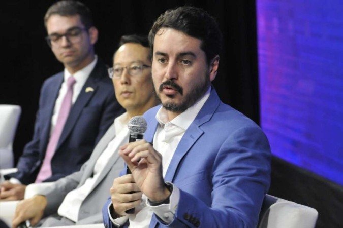 Roberto Gevaerd - diretor de Gestão e Inovação da Embratur. Evento sobre Inteligência Artificial no Correio. - (crédito: Minervino Júnior/CB/DA Press) Roberto Gevaerd - diretor de Gestão e Inovação da Embratur. Evento sobre Inteligência Artificial no Correio. - (crédito: Minervino Júnior/CB/DA Press)