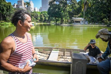 ‘Não pensei duas vezes’, diz servidor que pulou em lago para salvar vítima - Leandro Couri/ EM/D.A. Press