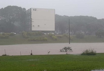 UFSM alaga, tem acervo inundado e cancela aulas devido a fortes chuvas no RS -  (crédito: Ascom/UFSM)