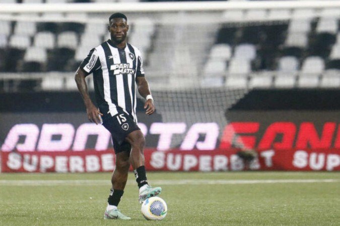 Bastos em campo pelo Botafogo - (crédito: Foto: Vítor Silva/BFR) Bastos em campo pelo Botafogo - (crédito: Foto: Vítor Silva/BFR)