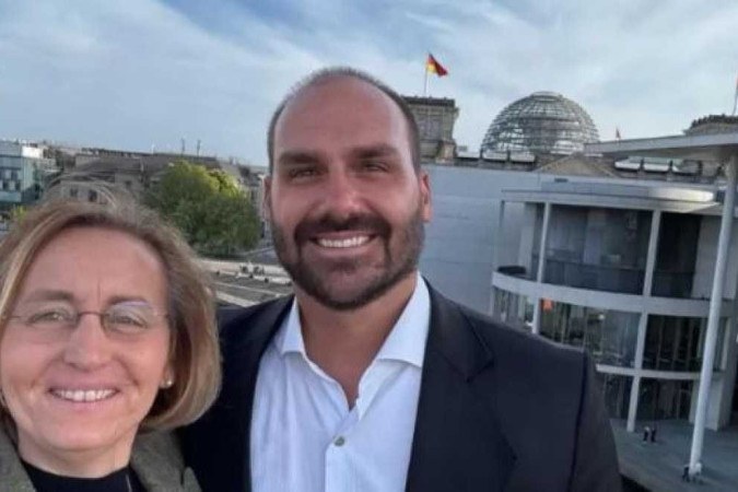 Eduardo Bolsonaro e Beatrix von Storch -  (crédito: Instagram/ reprodução)