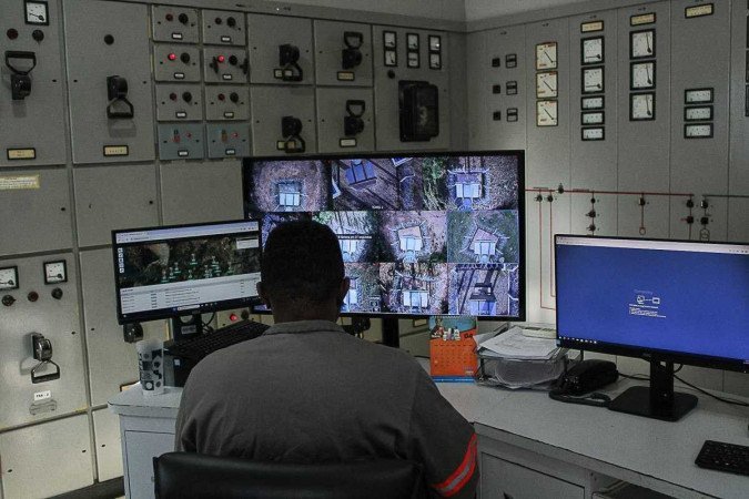  02/05/2024 Crédito: Kayo Magalhães/CB/D.A Press. Cidades. Usina Hidrelétrica do Paranoá.