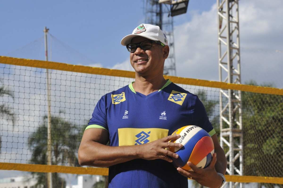 Équipe Brasília: Ernesto, o principal técnico do vôlei de praia e estreante
