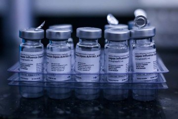 Ministério da Saúde afirmou que mais de 105 mil doses emergenciais de vacinas deverão ser enviadas à população gaúcha  -  (crédito: Ualisson Noronha/Agência Saúde-DF)