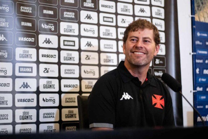 Rafael Paiva, de 39 anos, foi quem assumiu o Vasco após a sumida de Ramón Díaz -  (crédito: Foto: Leandro Amorim/Vasco)