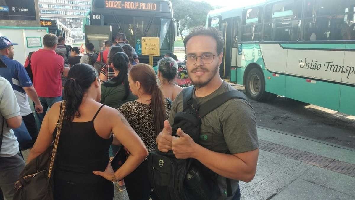 Silas dos Santos mora em Valparaíso e passa cerca de 3h no ônibus
