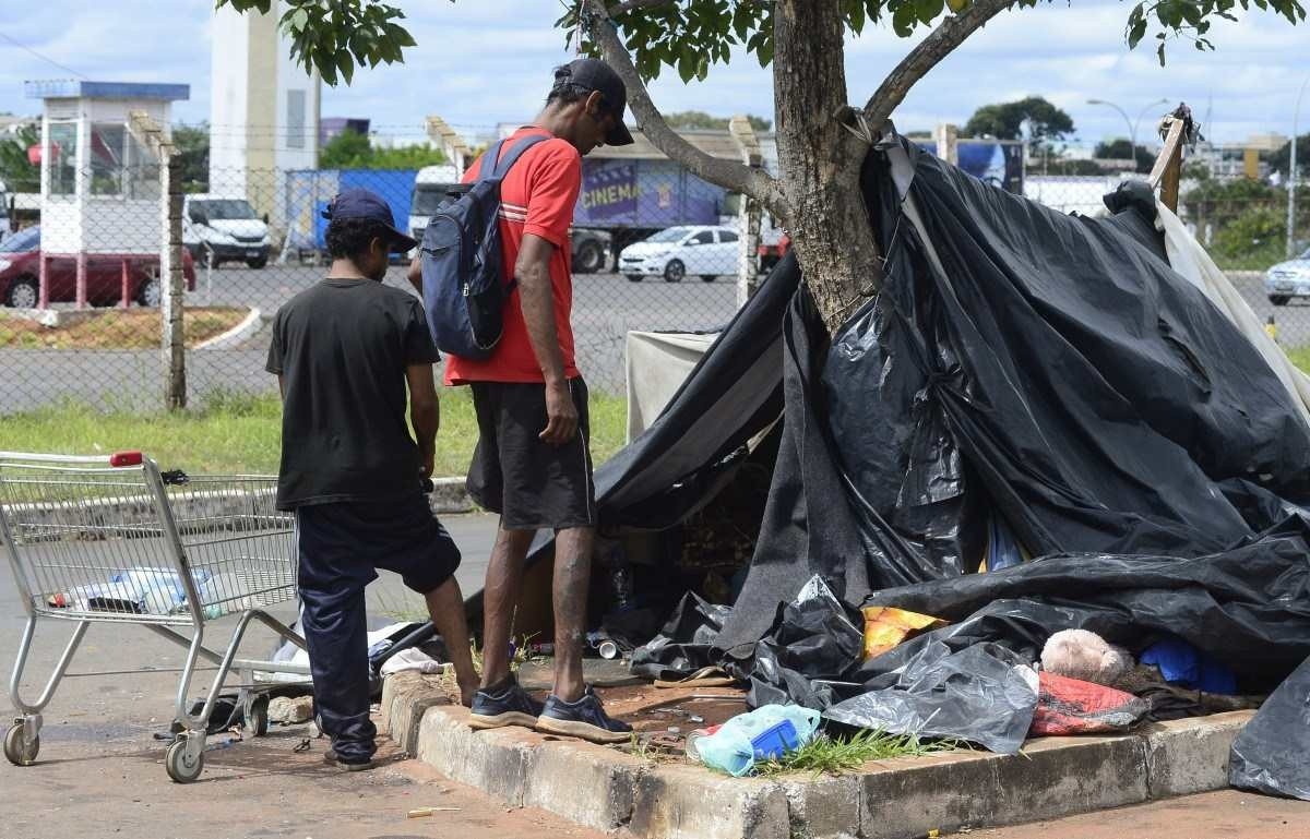 GDF contrata empresa que fará censo das pessoas em situação de rua