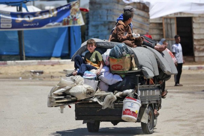 Israel já evacuou a parte leste de Rafah, empurrando a operação para as bordas da área central densamente povoada -  (crédito:  AFP)