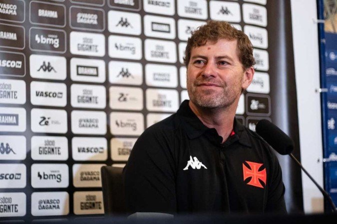 Rafael Paiva é o interino vascaíno e deve comandar a equipe contra o Vitória, no domingo (12/5), às 11h, em São Januário - (crédito: Leandro Amorim/Vasco) Rafael Paiva é o interino vascaíno e deve comandar a equipe contra o Vitória, no domingo (12/5), às 11h, em São Januário - (crédito: Leandro Amorim/Vasco)