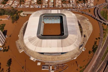 Vista aérea do Estádio Arena do Grêmio da seleção brasileira de futebol Grêmio em Porto Alegre, Rio Grande do Sul, Brasil, em 7 de maio de 2024
       -  (crédito: CARLOS FABAL/AFP)
