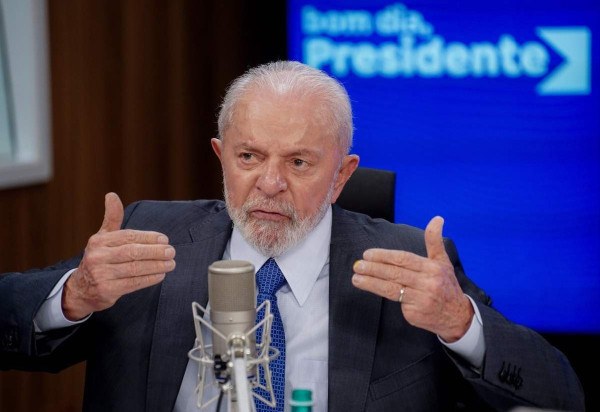 A pesquisa mostra que 47% dos eleitores poderiam votar para reeleger Lula, mas 49% rejeitam o atual chefe do Executivo -  (crédito:  Rafa Neddermeyer/Agencia Brasil)