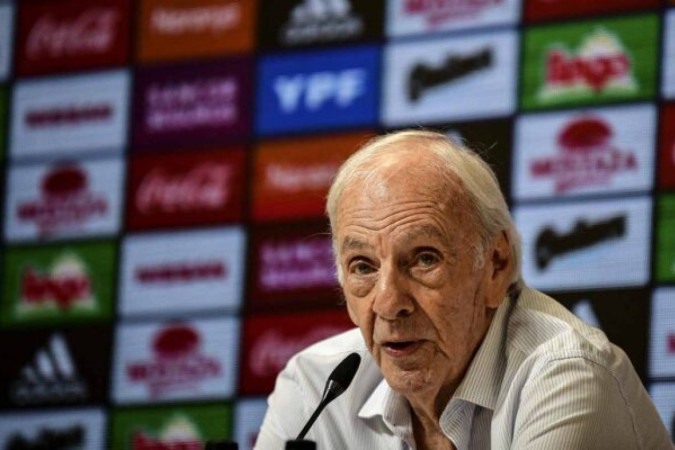  Argentine football coach Cesar Luis Menotti, director of national teams, speaks during a press conference in Buenos Aires, on January 25, 2019. The recently appointed director of national teams in the Argentine Football Association, Cesar Luis Menotti, said on Friday that the national team has to 