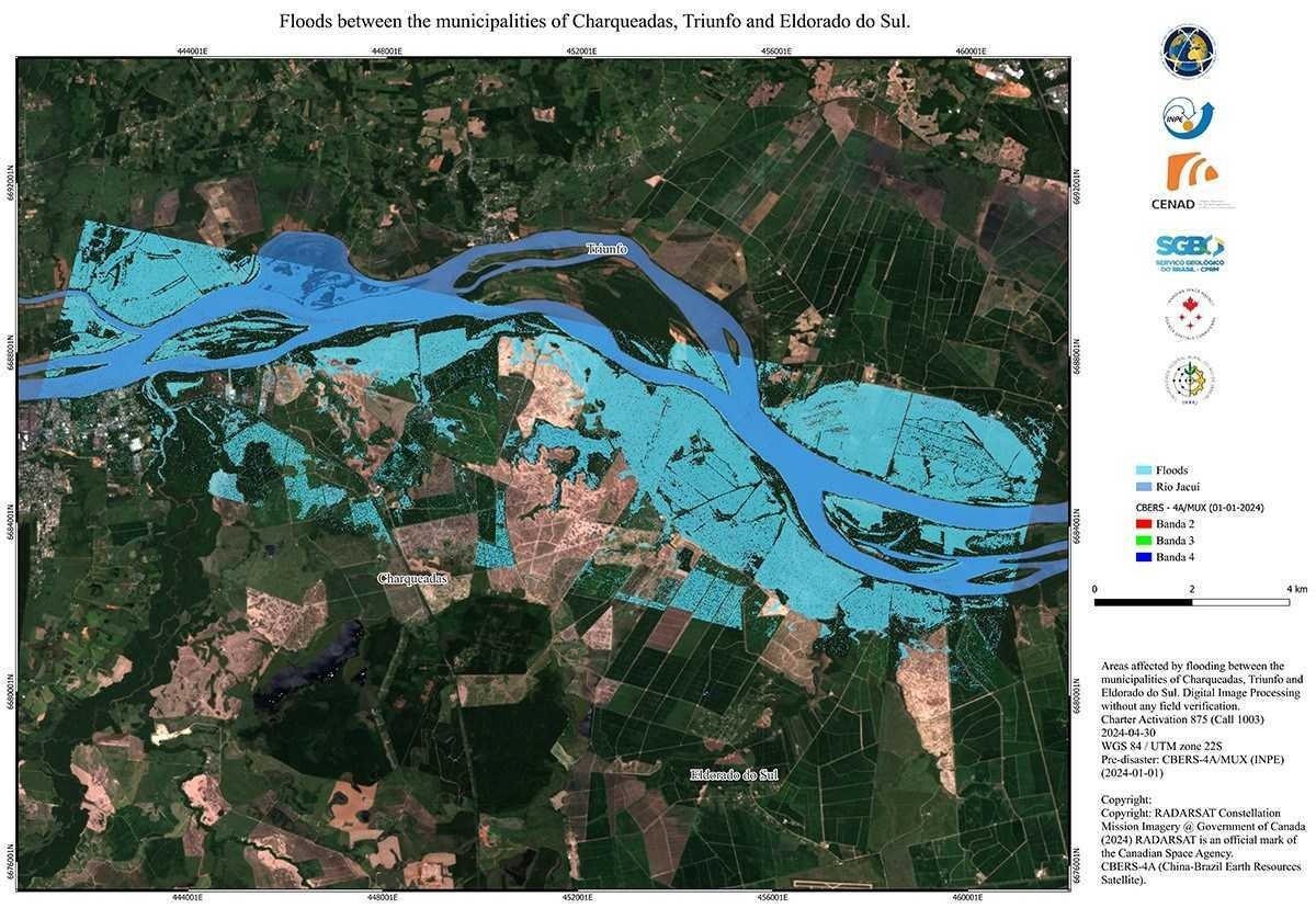Os mapas utilizam imagens ópticas e dados de radar de múltiplos satélites para estimar a extensão e o impacto da inundação em diferentes áreas.