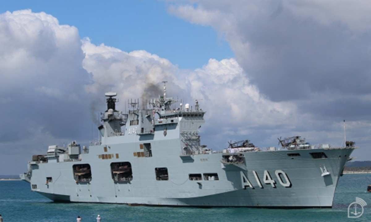 Marinha envia maior navio de guerra da América Latina para ajudar o RS