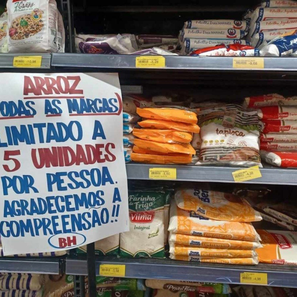 Supermercados em BH limitam compra de arroz