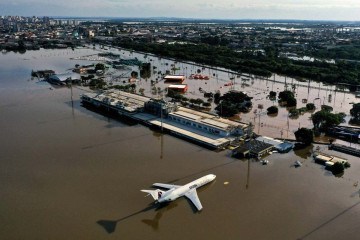  Aeroporto de Porto Alegre suspende voos até o final do mês por causa das chuvas -  (crédito:  AFP)
