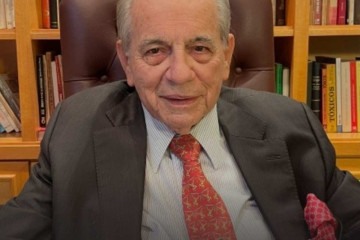 O ex-ministro do STJ, Carlos Fernando Mathias faleceu na noite desta quarta-feira, em Brasília -  (crédito: Reprodução / Redes Sociais)