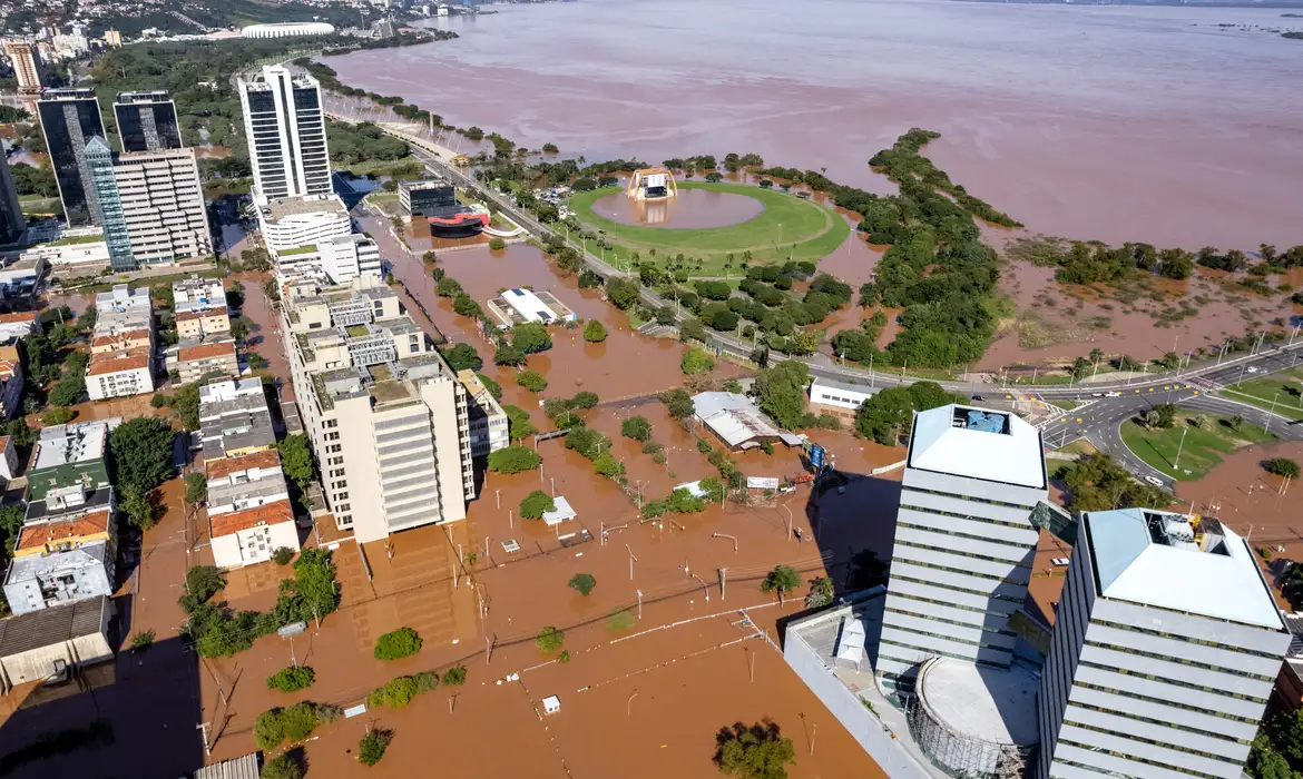 CNJ inicia emissão de 2ª via de documentos em abrigos de Porto Alegre -  (crédito: EBC)