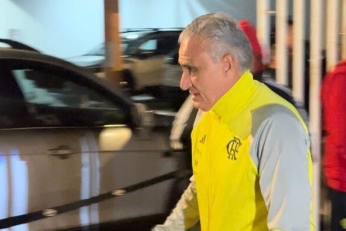 Tite em Coquimbo. Treinador viu o time fazer papelão no Chile - (crédito: Foto: Lucas Bayer / Jogada10) Tite em Coquimbo. Treinador viu o time fazer papelão no Chile - (crédito: Foto: Lucas Bayer / Jogada10)