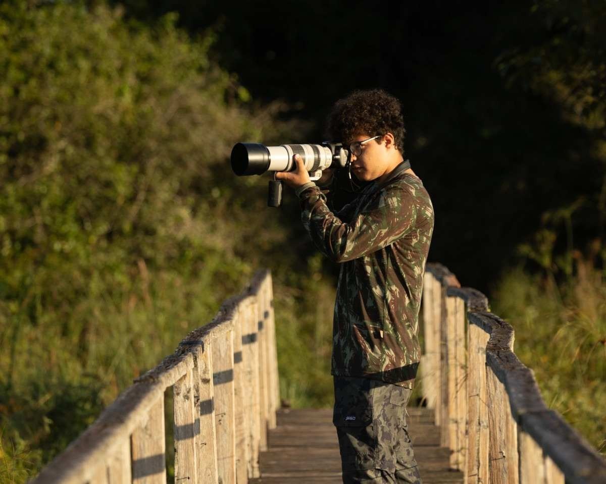 Eduardo de Faria, aos 16 anos, ama a ornitologia Eduardo Faria