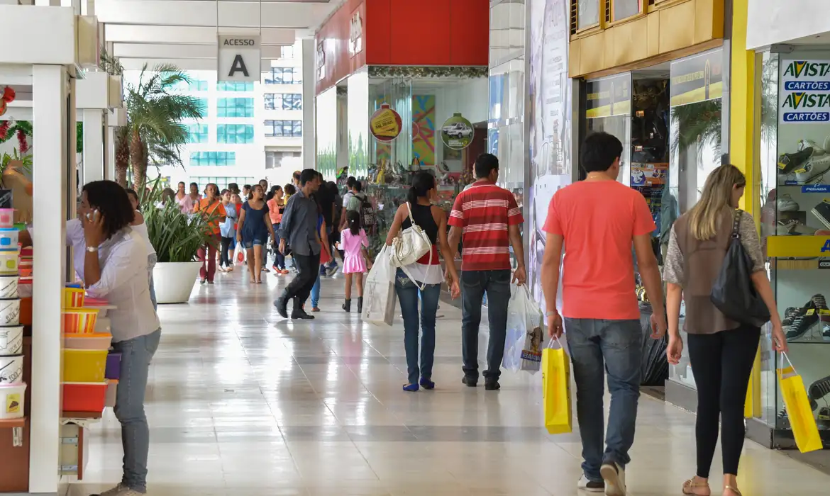 Dia das Mães: comércio paulista espera maior faturamento em 16 anos -  (crédito: EBC)