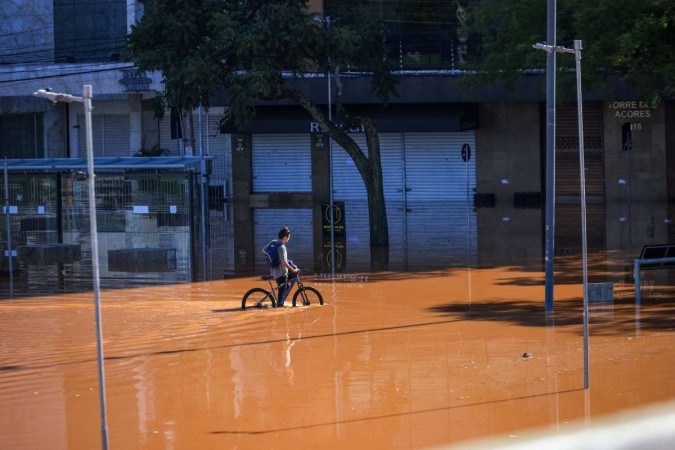 Ao todo, 444 municípios foram afetados pelas enchentes -  (crédito: Gustavo Mansur/ Palácio Piratini)