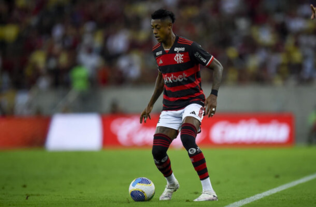 Bruno Henrique está fora do jogo entre Flamengo e Corinthians