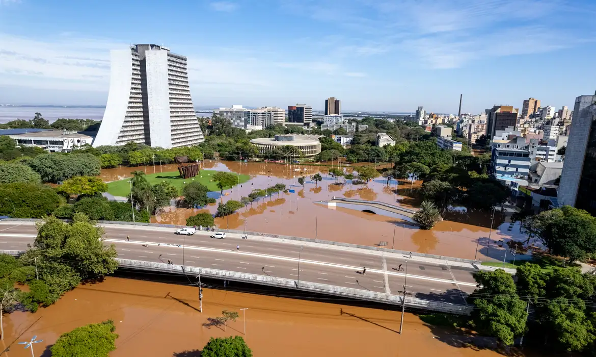 Das 441 cidades em calamidade no RS, só 69 pediram recursos federais -  (crédito: EBC)