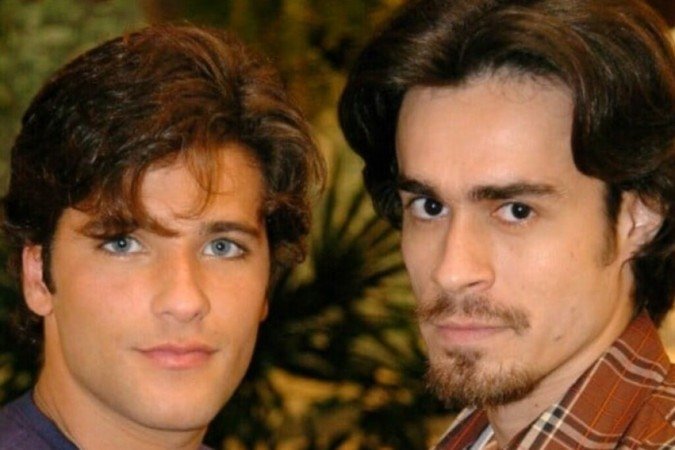 Júnior (Bruno Gagliasso) e Zeca (Erom Cordeiro) em América - (crédito: Divulgação/TV Globo) Júnior (Bruno Gagliasso) e Zeca (Erom Cordeiro) em América - (crédito: Divulgação/TV Globo)