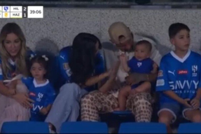 Neymar leva Mavie em jogo do Al-Hilal - (crédito: Foto: Reprodução) Neymar leva Mavie em jogo do Al-Hilal - (crédito: Foto: Reprodução)