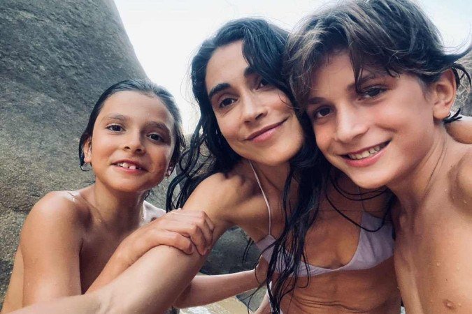 Carol Solberg com os filhos José e Salvador. Atleta terá torcida especial dos meninos em Paris-2024 - (crédito: Arquivo pessoal) Carol Solberg com os filhos José e Salvador. Atleta terá torcida especial dos meninos em Paris-2024 - (crédito: Arquivo pessoal)