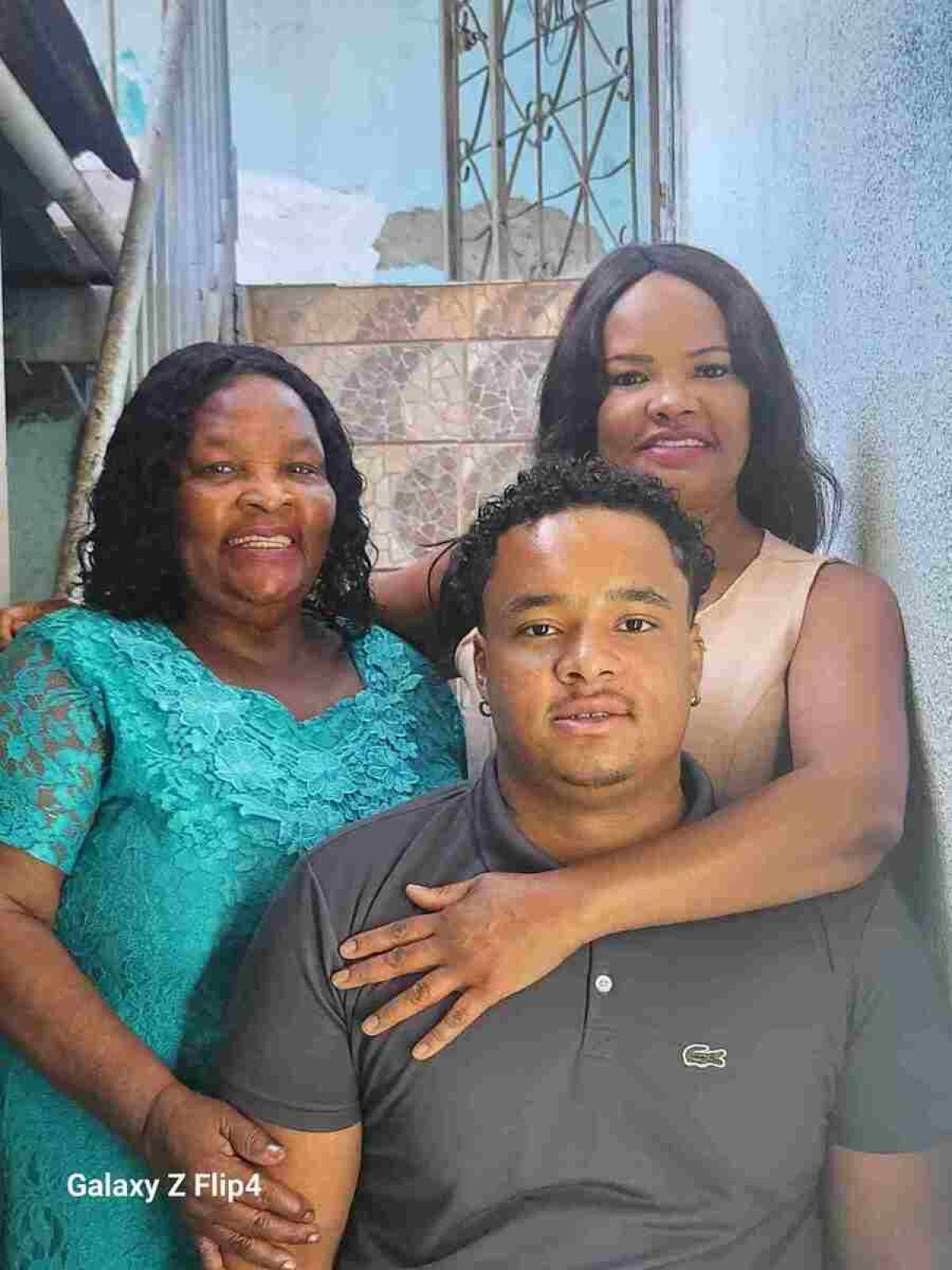 Triplo papel: a emocionante jornada de uma mãe atípica e periférica