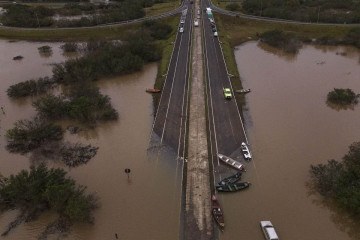 A visita acontece em um momento que o Rio Grande do Sul passa pela pior tragédia climática de sua história -  (crédito:  AFP)
